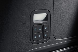 Hàng ghế ba BYD M9 điều chỉnh hoàn toàn bằng điện